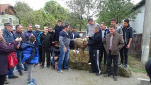 Fotó: Tóth László Első helyezett a tanács csapata lett, így ők nyerték a fődíjat, egy bárányt.