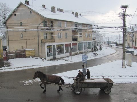 Két lejjel nő az adó