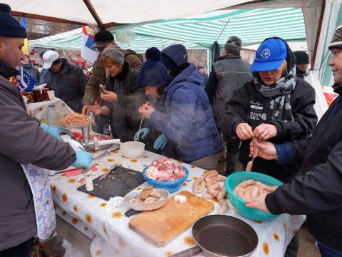 Nemzetközi disznótoros fesztivál Bálványosfürdőn