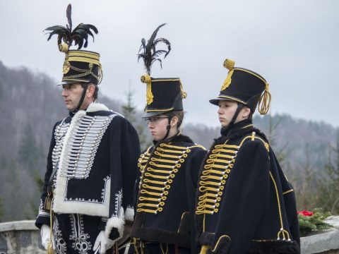 Hőseink a szívekben