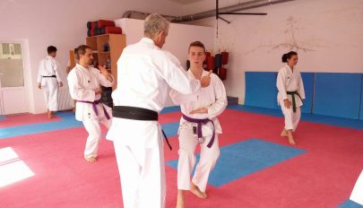 A karate az életre nevel