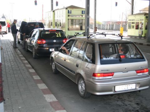 Több mint 95 ezren lépték át az országhatárt az elmúlt 24 órában