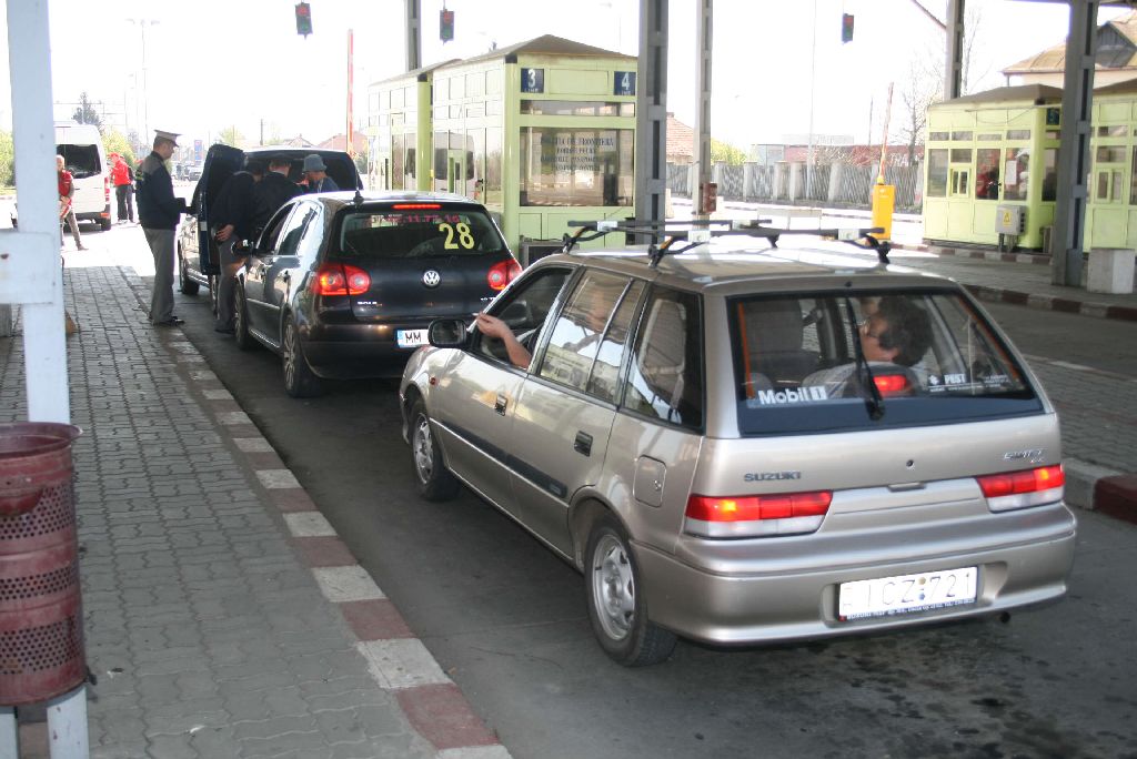 Több mint 95 ezren lépték át az országhatárt az elmúlt 24 órában