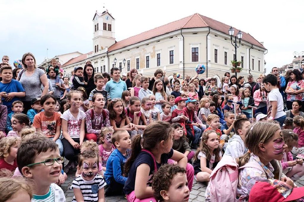 Több mint tízezer gyereknek játszottak