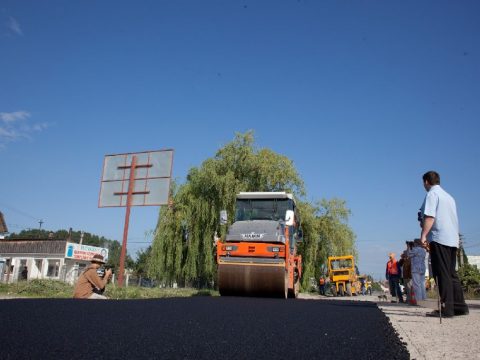 Kiadják az EKE-históriát