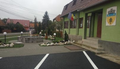 Zöldövezet a kultúrház előtt