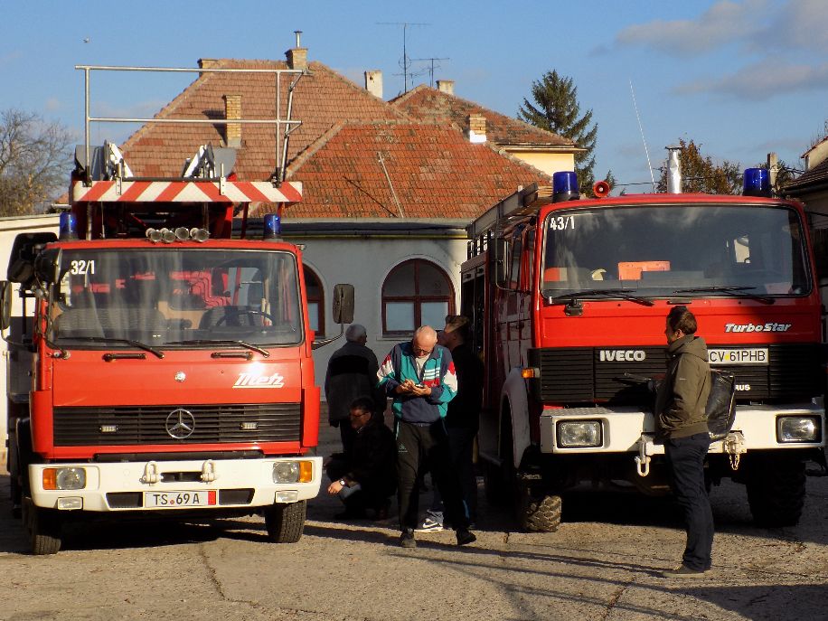 Negyven önkéntessel számolnak