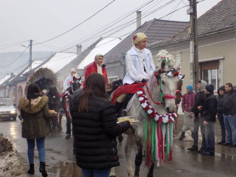 Ürmösön eltemették a telet