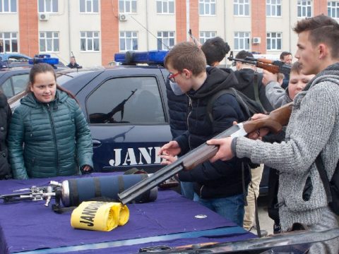 Csendőrségi nyílt kapuk