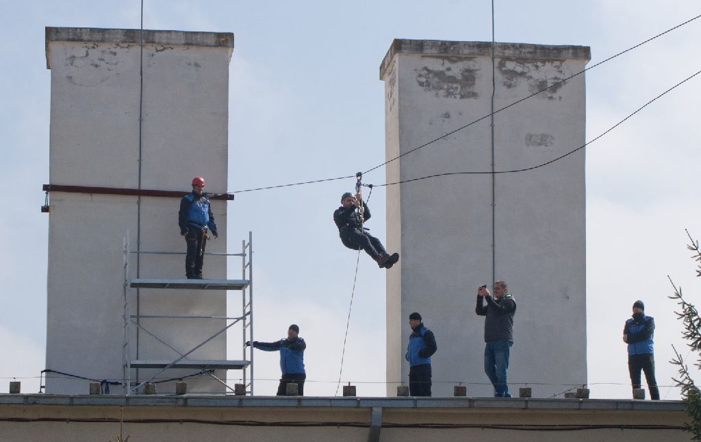 Várják a kábító fegyvert