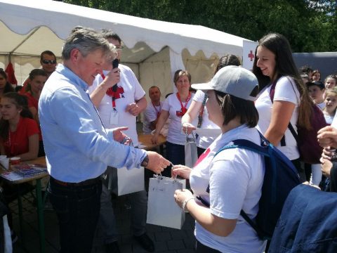 Elsősegélynyújtók a főtéren