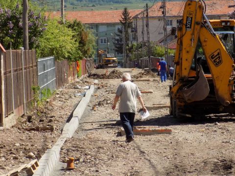 Barót tovább újul