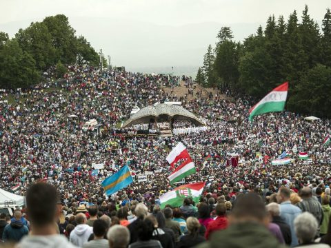 Istenanya tekintetének az ajándéka