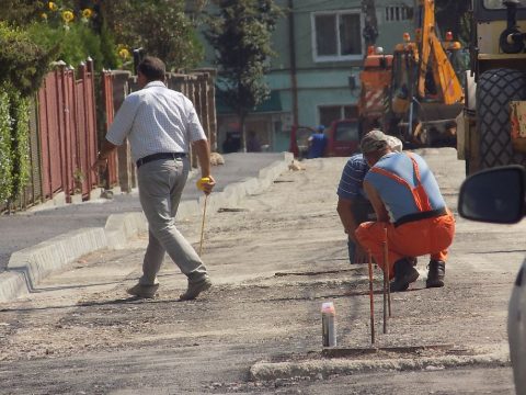 Aszfaltozzák a Bányász utcát