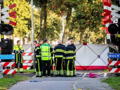 Négy gyerek halt meg egy hollandiai vonatgázolásban