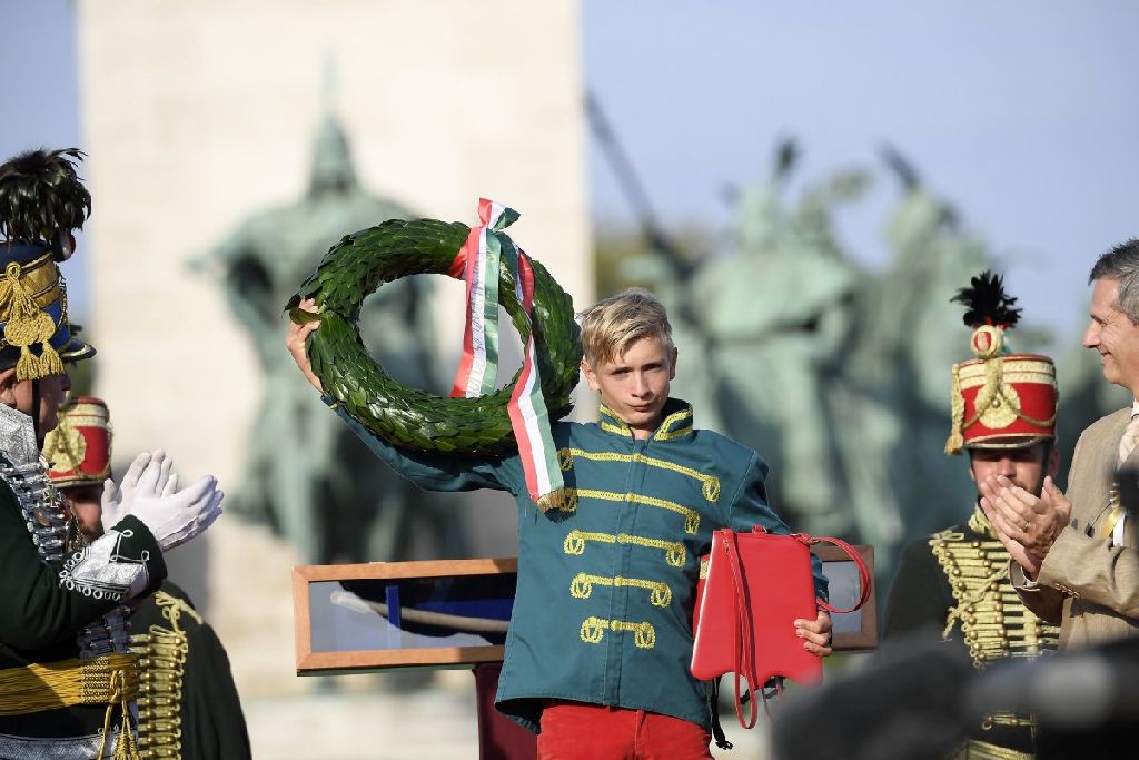 Hátasra termett!