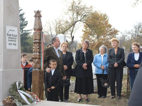 Ma is él Bedő Albert szelleme