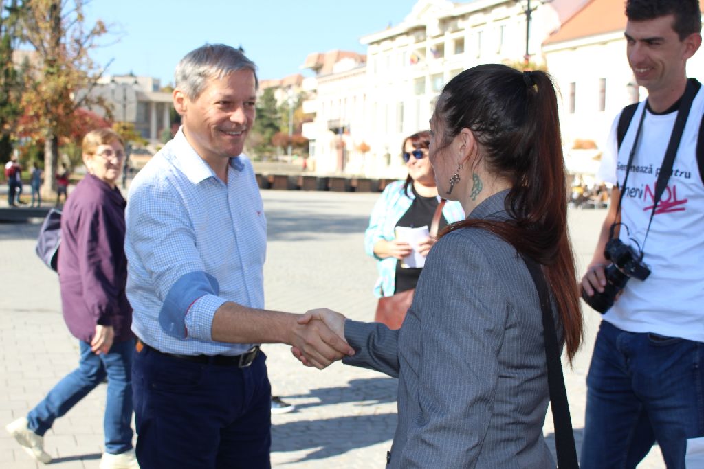 Új embereket a politikába