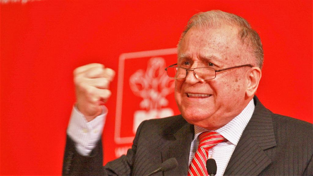 Iliescu, a blogger