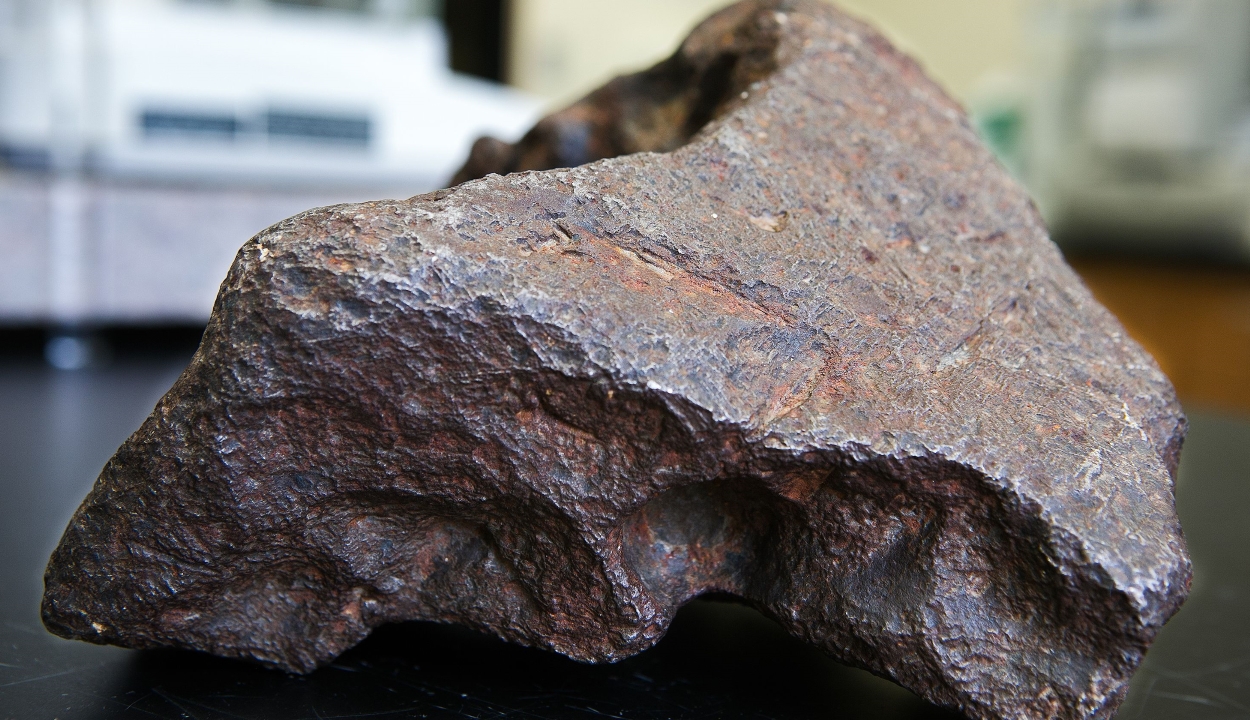 30 évig ajtótámaszként használták a vagyont érő meteoritot
