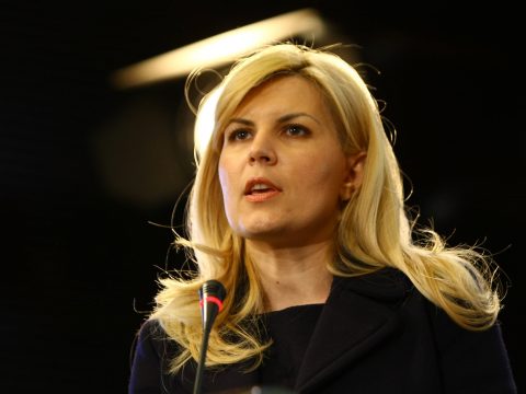 Elena Udrea visszatért Romániába