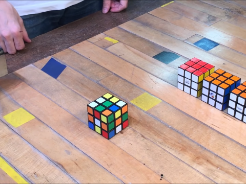 Elkészült az önmagát kirakó Rubik-kocka