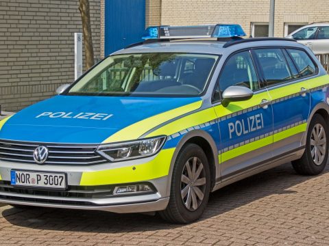 Leesett a német rendőrök álla a román autó láttán
