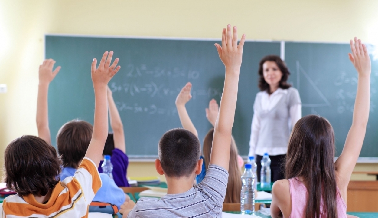Megjelent a románnyelv-oktatást visszaállító rendelet