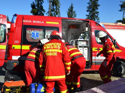 Mentőgyakorlat Bukarestben: Több ezer halottja lenne a földrengésnek