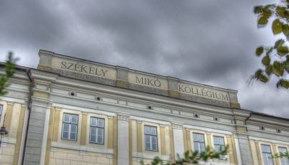 Tănase a Mikó homlokzatáról is leszedetné a magyar feliratot
