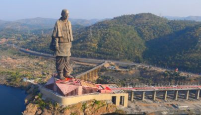 Felavatták a világ legnagyobb szobrát Indiában