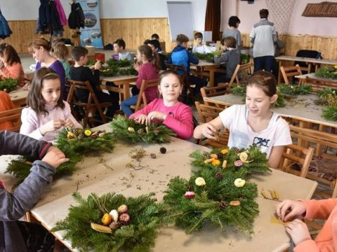 Adventi műhely