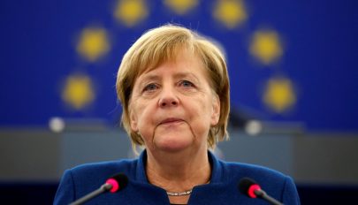 Merkel: el kell gondolkodni egy tényleges európai hadsereg létrehozásán