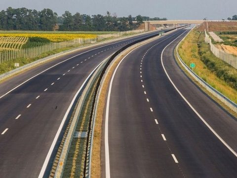 Aláírták a Brassó-Comarnic autópálya finanszírozási szerződését