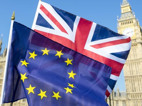 Jóváhagyta a londoni alsóház a Brexit halasztását