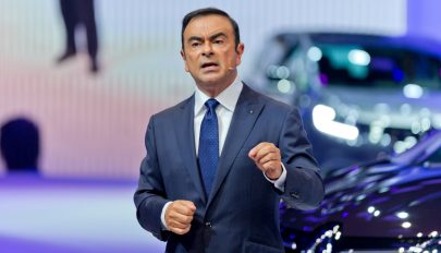 Őrizetbe vették és kirúgják az autóipar egyik királyát, a Renault–Nissan–Mitsubishi főnökét