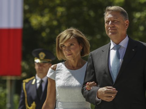 Iohannis vagyonnyilatkozata: magasabb bér, kisebb bevétel az ingatlanbérlésekből