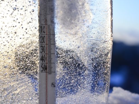 Mínusz tíz Celsius-fok alatti hőmérsékleteket mértek csütörtök reggel Hargita megyében
