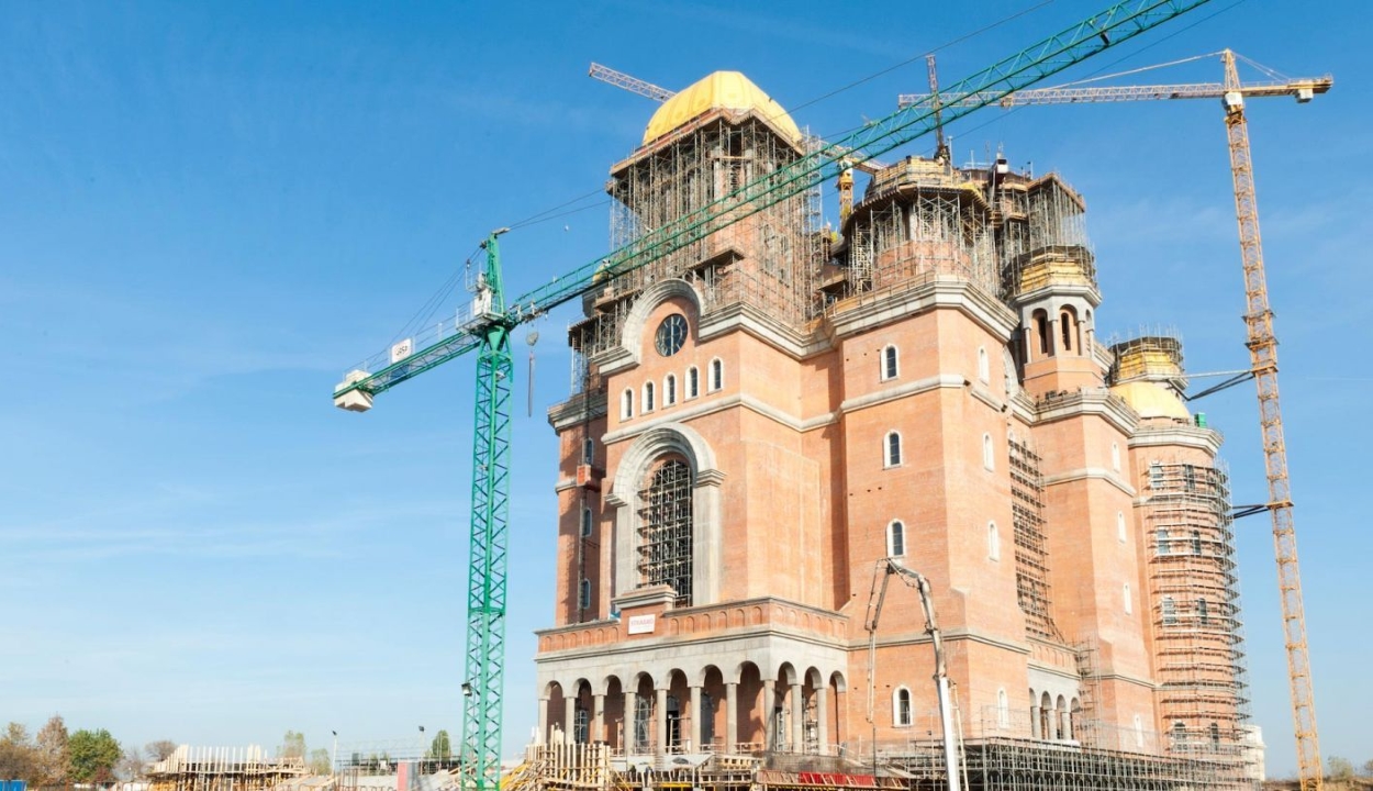 Vasárnap szentelik fel Románia legnagyobb ortodox katedrálisát