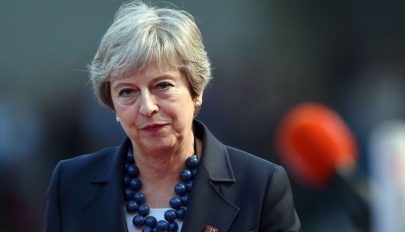 Bejelentette lemondását Theresa May brit miniszterelnök