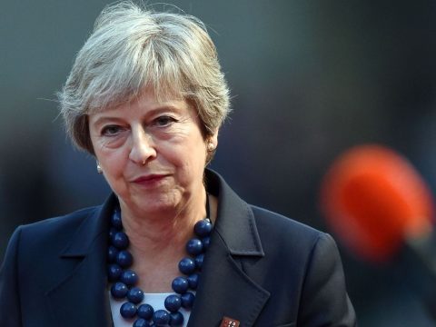 Theresa May: a Brexit után az EU-munkavállalók sem állhatnak „a sor elejére”