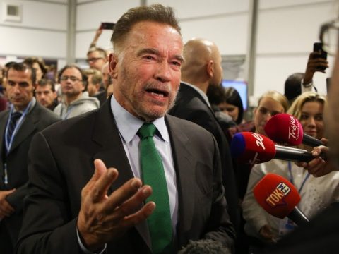 Schwarzenegger bolondnak nevezte Trumpot