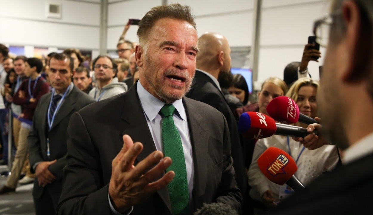 Schwarzenegger bolondnak nevezte Trumpot