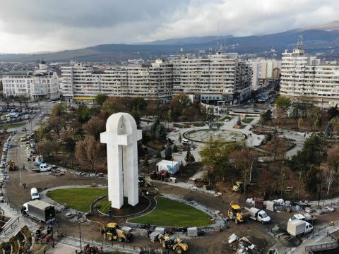 Felavatták Gyulafehérváron az egyesülés emlékművét