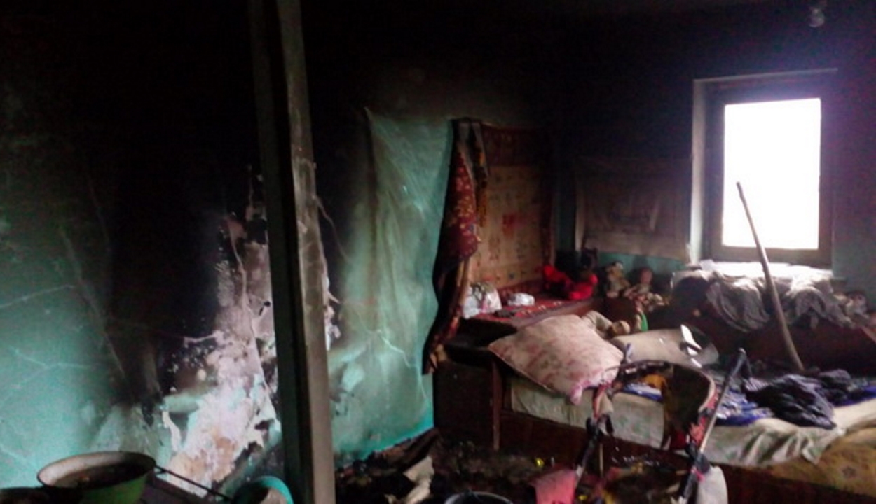 Három kisgyerek halálát okozta egy lakástűz Maros megyében
