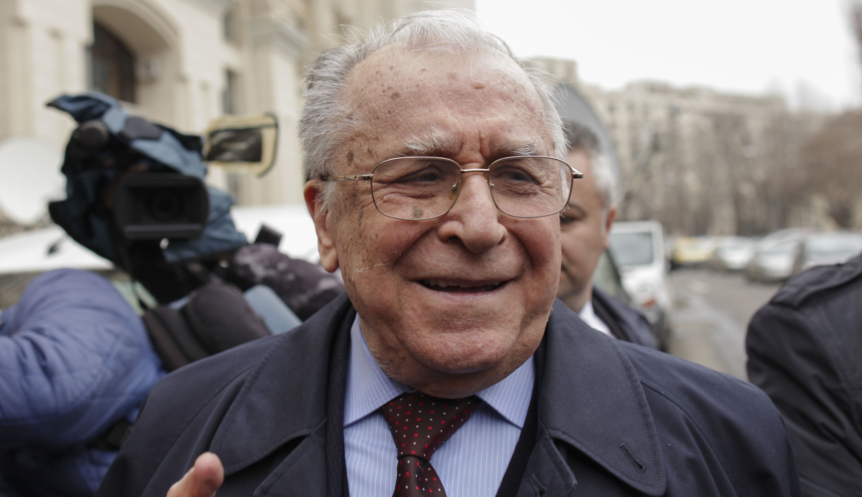 Megvádolták Ion Iliescu volt államfőt az 1989-es forradalom ügyében