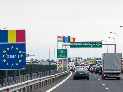 Egy új román-magyar határátkelő megnyitását szorgalmazza négy törvényhozó