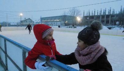 Nyílik a baróti korcsolyapálya