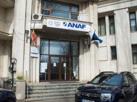 Tervezet: a per idejére felfüggesztenék az ANAF bírságait