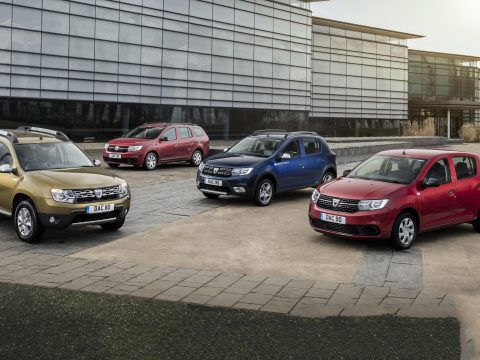 Több mint 736 ezer autót adott el tavaly a Dacia